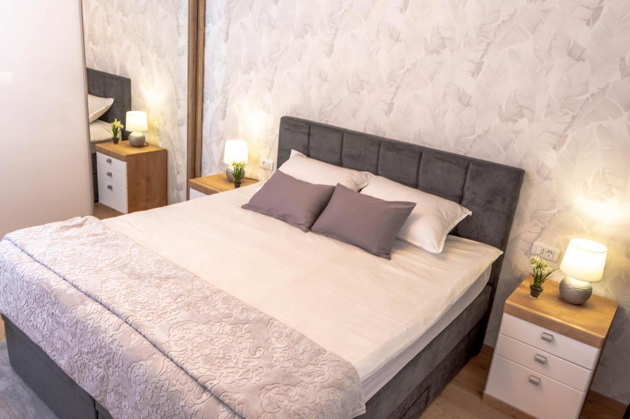 Star Apartment Split Bagian luar foto